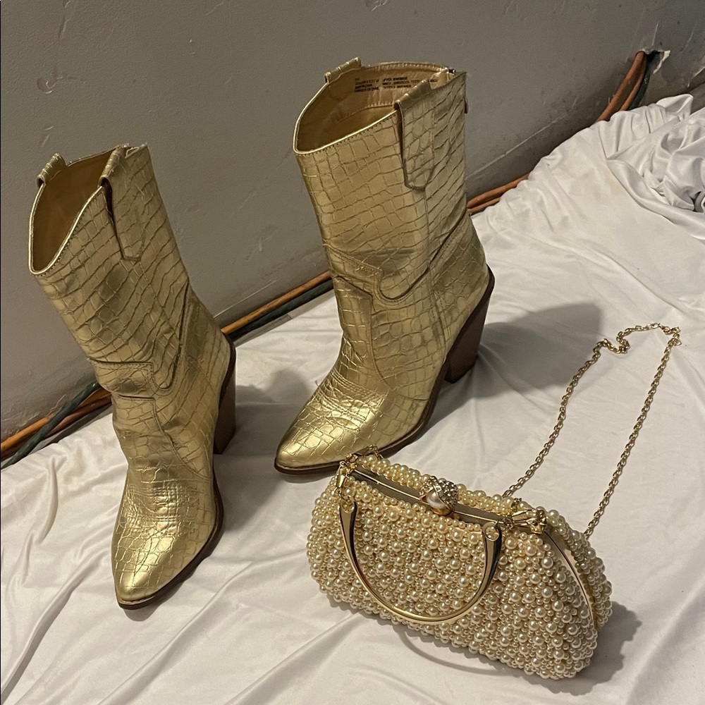 Amazon Pearl Beaded Handbag with Gold Accents